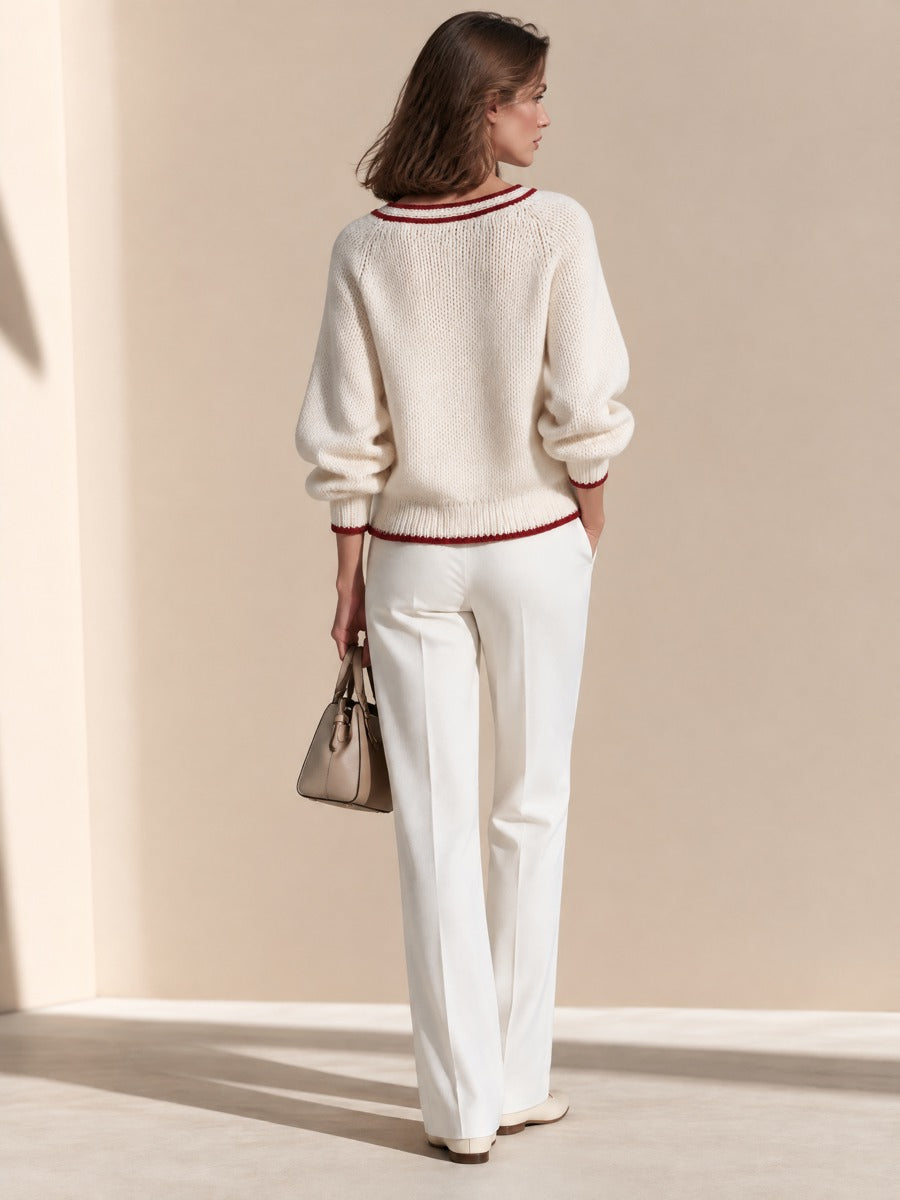 Women's Chunky Knit V-Neck Sweater with Bow Intarsia and Contrast Trim