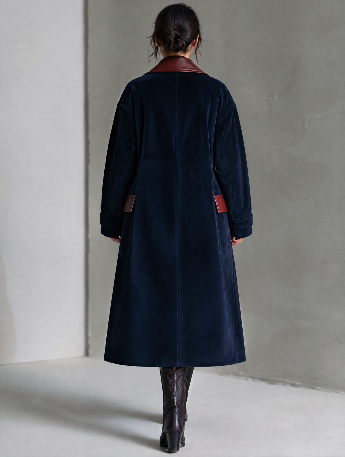 Women's Vintage Single-Breasted Coat With Velvet Panels And Leather Collar